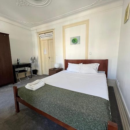 Sao Lazaro Bhuiyan Family Host Hotel Lisbon Exterior photo