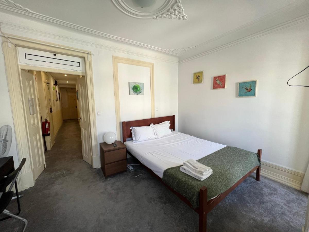 Sao Lazaro Bhuiyan Family Host Hotel Lisbon Exterior photo