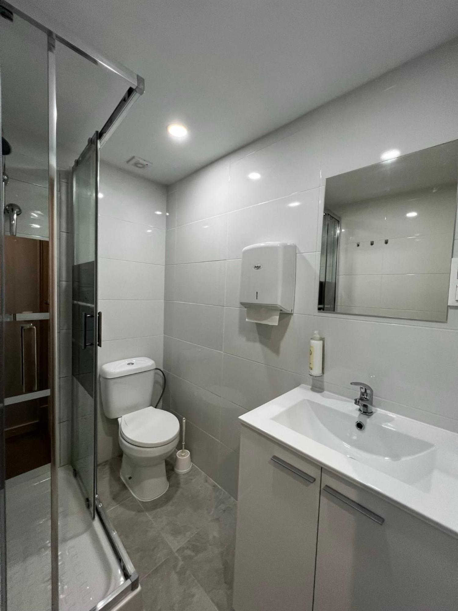 Sao Lazaro Bhuiyan Family Host Hotel Lisbon Exterior photo