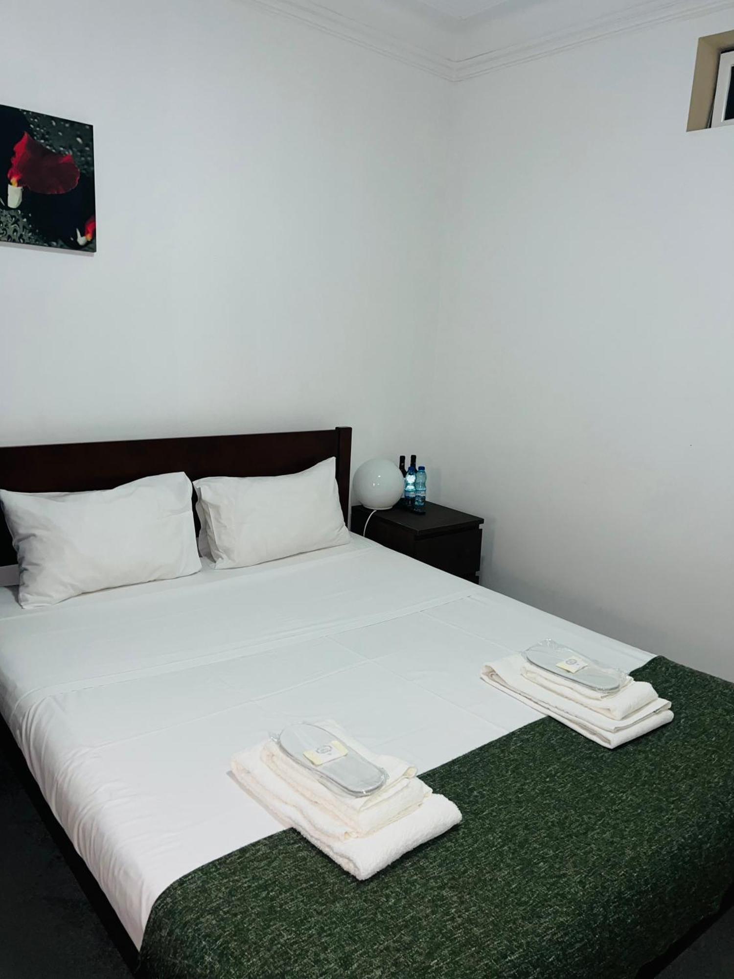 Sao Lazaro Bhuiyan Family Host Hotel Lisbon Exterior photo